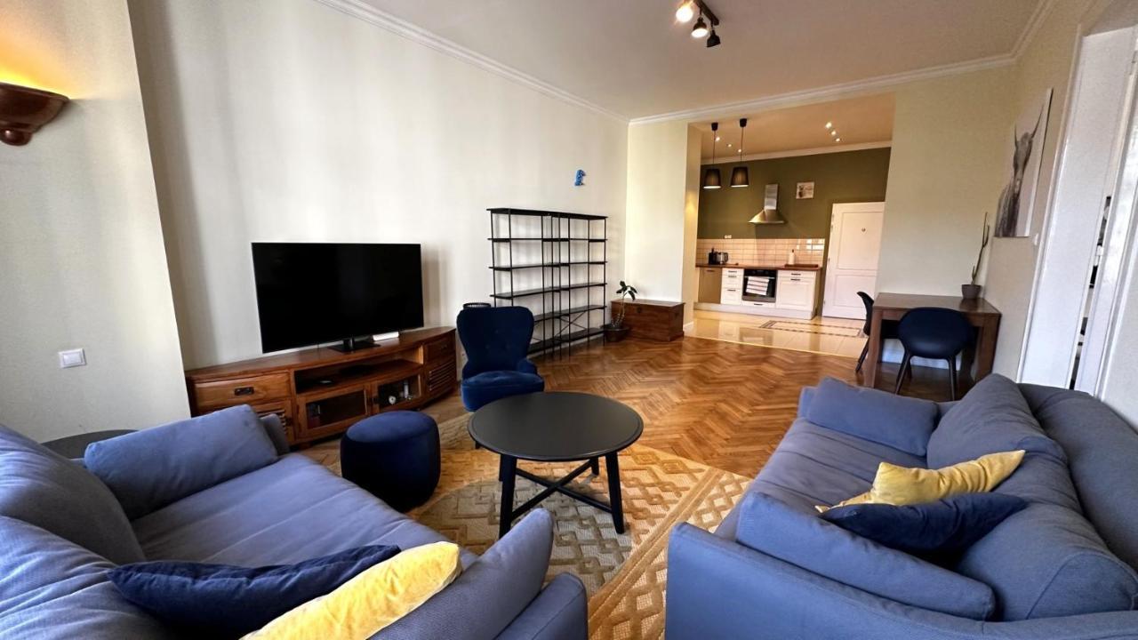 Gorkeho Apartment In City Centre บราติสลาวา ภายนอก รูปภาพ