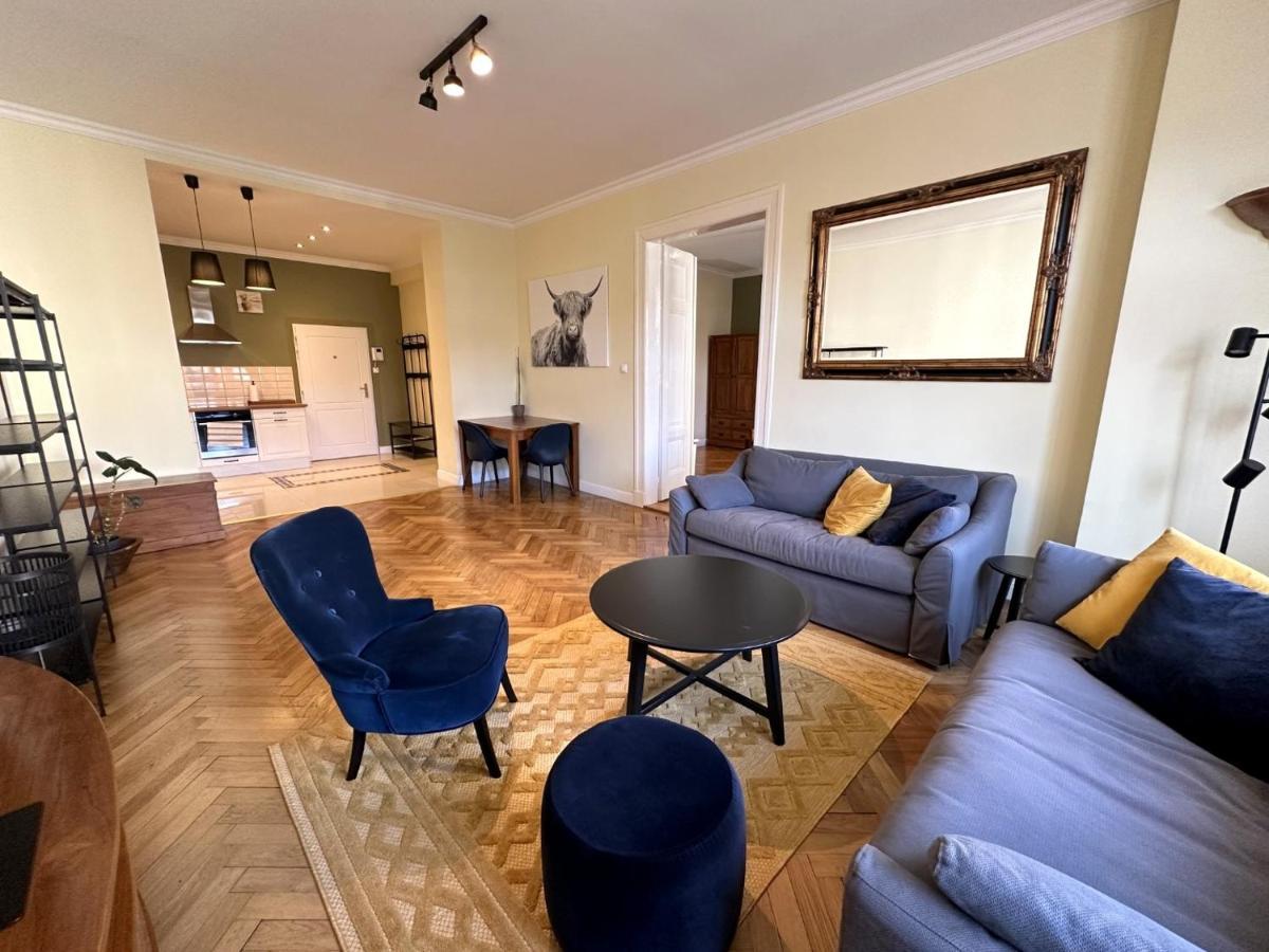 Gorkeho Apartment In City Centre บราติสลาวา ภายนอก รูปภาพ