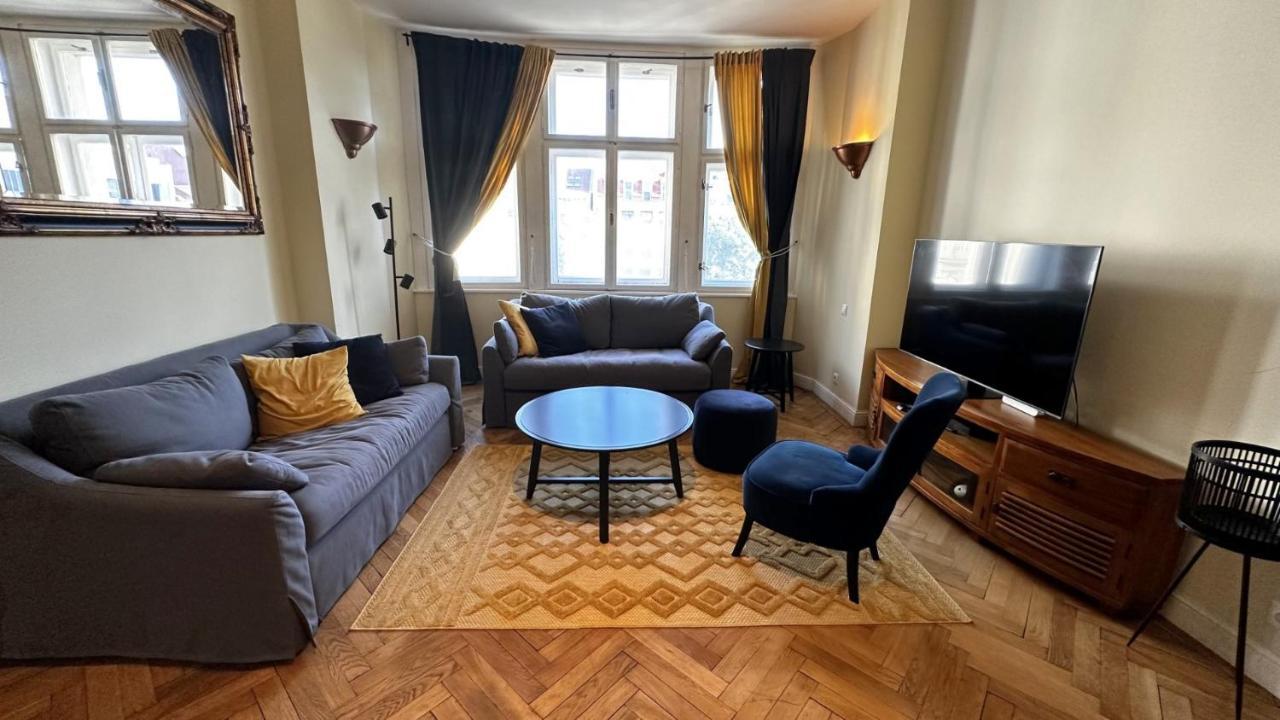 Gorkeho Apartment In City Centre บราติสลาวา ภายนอก รูปภาพ